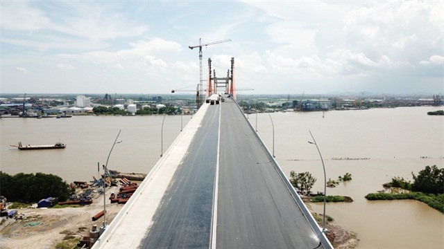 Từ 1/9, người dân chính thức được lưu thông qua cây cầu hơn 7.000 tỉ