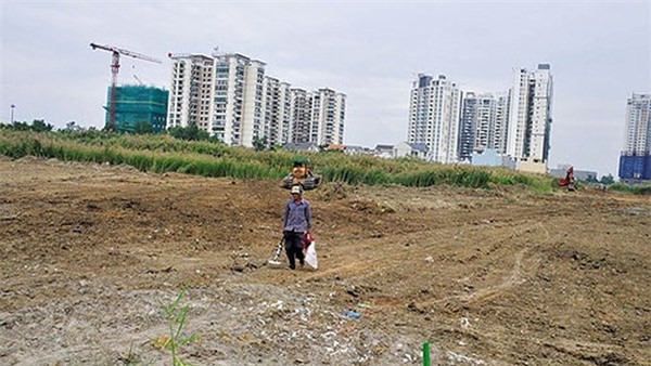 Luật Đất đai có kẽ hở, nhóm lợi ích thâu tóm đất đai