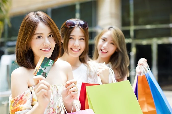 HDBank thích shopping lướt shopee