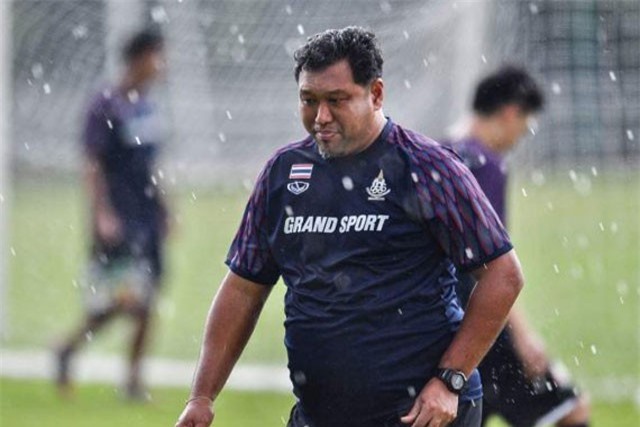 Sau khi bị LĐBD Thái Lan sa thải, HLV Worrawoot Srimaka phản ứng cực bất ngờ