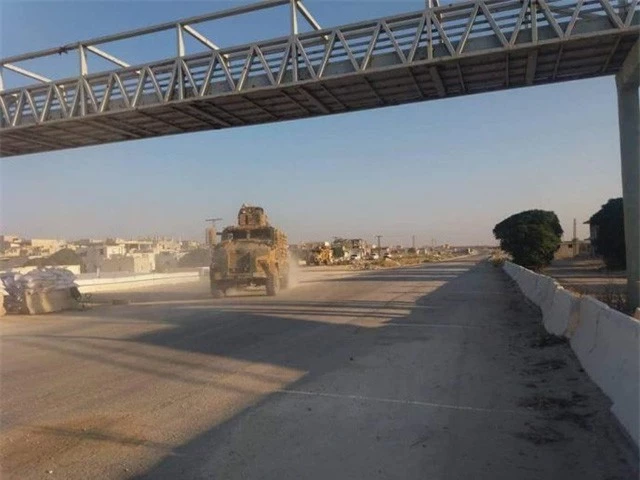 Đoàn xe quân sự Thổ Nhĩ Kỳ được cho là tiến về phía bắc Syria. (Ảnh: Almasdarnews).