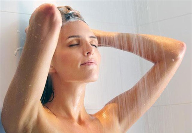 Sự khác nhau giữa tắm nước lạnh và nước nóng