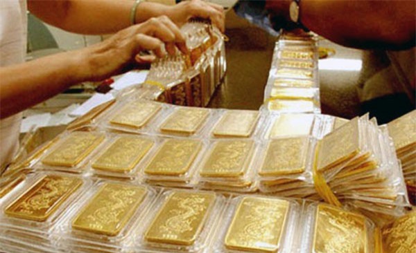 Giá vàng hôm nay (31/8): USD vững giá, vàng giảm suốt 5 tháng