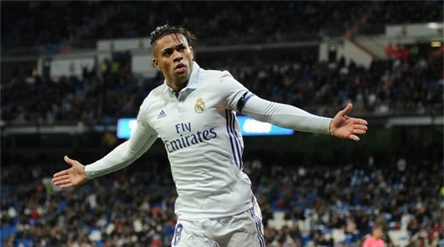 
Real Madrid trao áo số 7 cho Mariano Diaz
