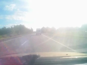 Clip: Buồn ngủ khi lái xe gây tai nạn kinh hoàng