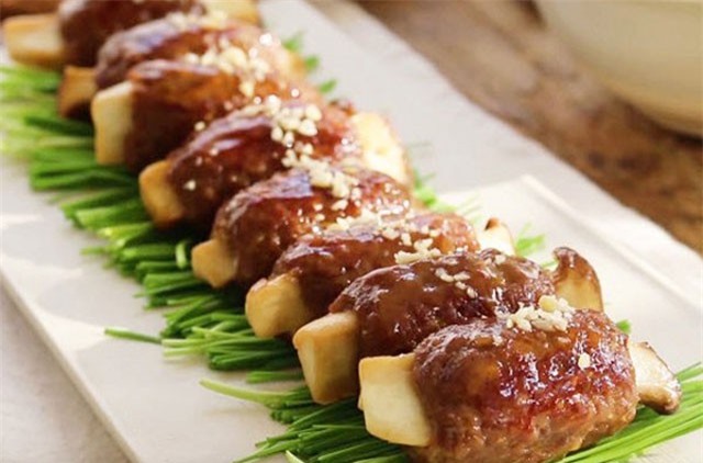 Học cách làm món thịt bò băm bọc nấm đãi gia đình dịp lễ 2/9