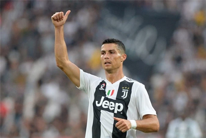 2. Cristiano Ronaldo (Real Madrid tới Juventus, 117 triệu euro).