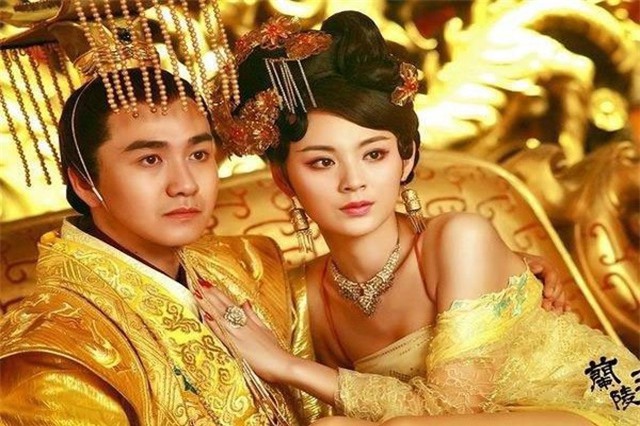 Sở thích quái đản của vị Hoàng đế trẻ tuổi bậc nhất Trung Hoa