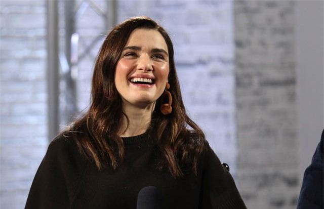 Vợ 'Điệp viên 007' Daniel Craig sinh con ở tuổi 48