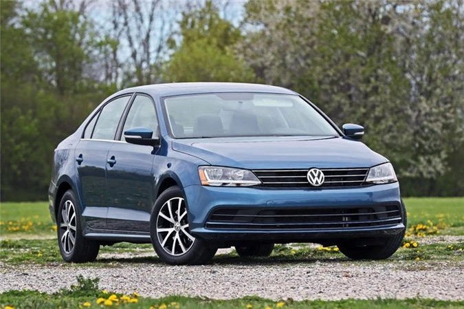 9. Volkswagen Jetta (doanh số: 169.954 chiếc).