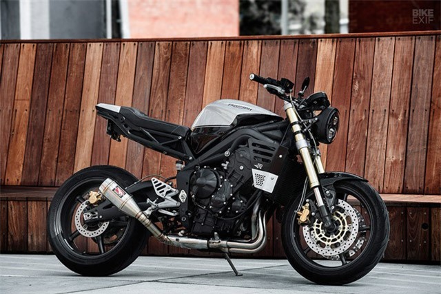 Cận cảnh Triumph Street Triple từ cơ sở Redeemed Cycles