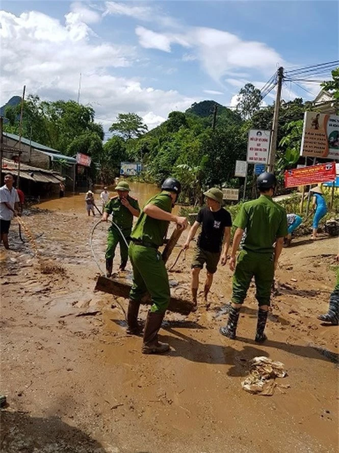 Ba người mất tích do sạt lở, lũ cuốn ở Thanh Hóa - ảnh 1