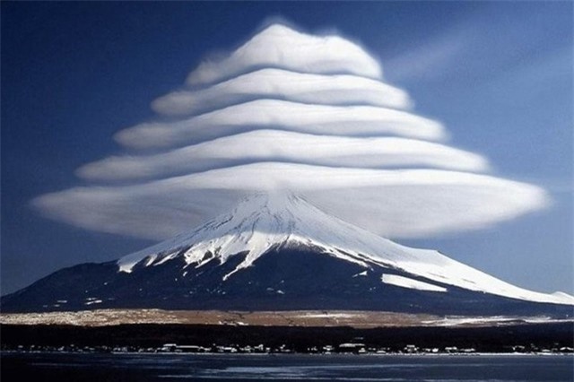 Những hiện tượng thiên nhiên kỳ dị nhưng đẹp đến ngỡ ngàng