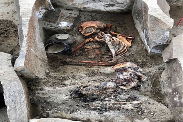 Phát hiện xác ướp 'người đẹp ngủ trong hồ' 2.000 tuổi mặc váy lụa