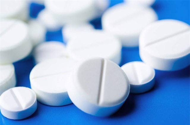 Tác hại đáng sợ khi uống thuốc giảm đau bừa bãi