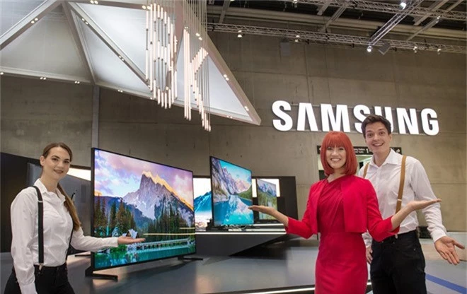 Samsung, LG ham nong cuoc dua TV 8K hinh anh 2