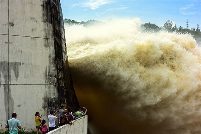 Hồ thủy điện Sơn La, Hòa Bình mở xả đáy, Hà Nội khẩn cấp phòng úng ngập