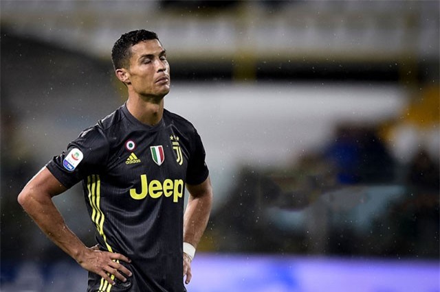 HLV Allegri lý giải nguyên nhân Ronaldo chưa thể ghi bàn cho Juventus