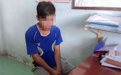 Bắt khẩn cấp nghi phạm hiếp dâm bé gái 8 tuổi