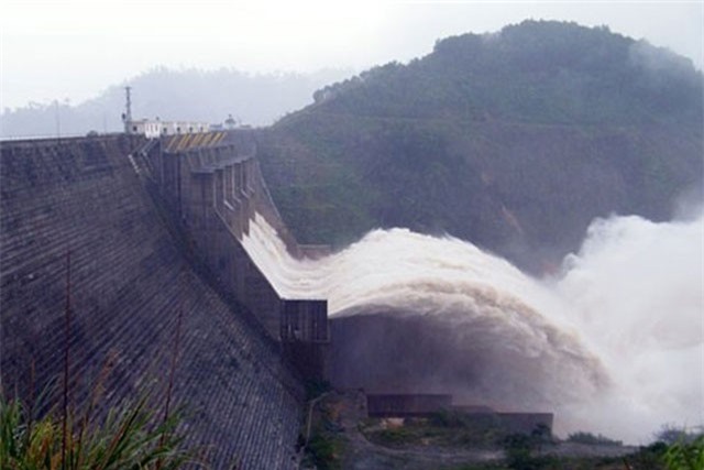Thủy điện Hòa Bình, Sơn La đồng loạt xả lũ chiều nay