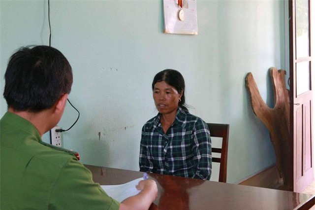 Đắk Lắk: Chồng giết người, vợ "giúp" khiêng xác phi tang