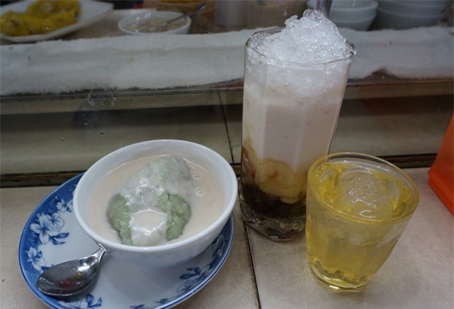 Quán chè 50 năm ở chợ Bến Thành mỗi ngày bán hơn nghìn ly