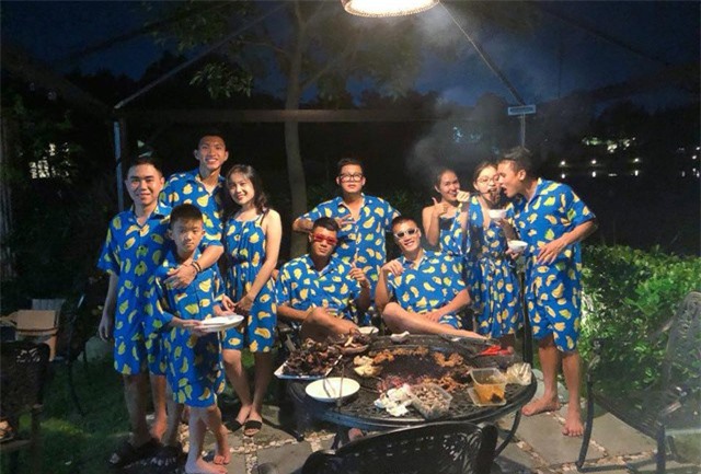 Thủ thành Bùi Tiến Dũng lại khiến fan nữ "vỡ tim" giữa tin đồn có bạn gái