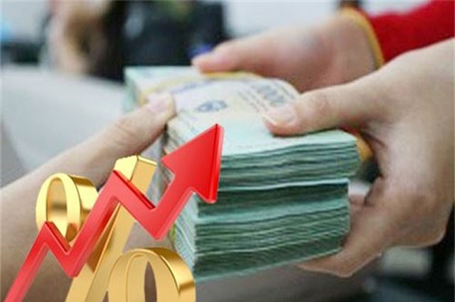 Vay nóng chục ngàn tỷ, ngân hàng đồng loạt tăng lãi suất