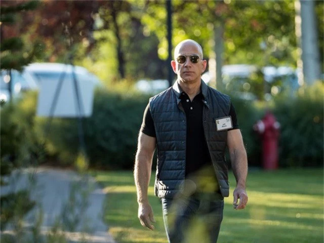 Giàu nhất thế giới, Jeff Bezos vẫn rửa bát sau mỗi bữa tối - Ảnh 12.