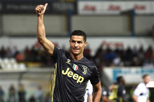 Ronaldo nhận mức lương “ông hoàng”, cao gấp 3 lần người thứ 2 ở Serie A