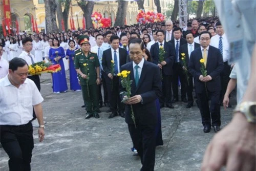 Chủ tịch nước cùng các đại 