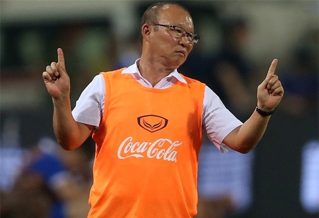 "Sốc" với mức lương của HLV Park Hang-seo khi dẫn dắt ĐTQG Việt Nam