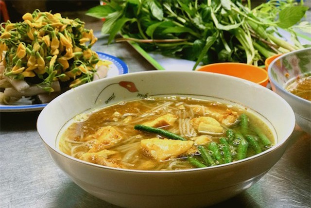Bún cá Num-bo-chóc mê hoặc thực khách sành ăn ở Sài Gòn