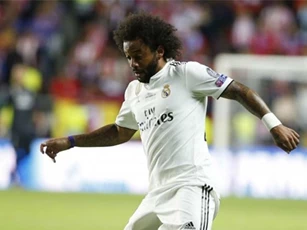 Marcelo từ chối sang Juventus với Ronaldo
