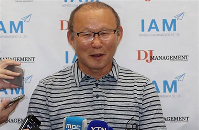 Thầy Park nói gì về mức lương nhận được khi dẫn dắt ĐTQG Việt Nam?