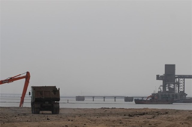 Giả chữ ký chiếm đoạt gần 400 triệu đồng, 2 cán bộ địa chính xã bị khởi tố