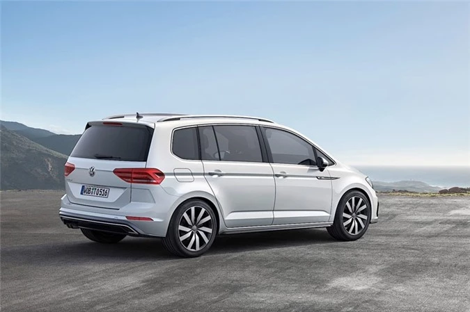 9. Volkswagen Touran (doanh số: 76.126 chiếc).