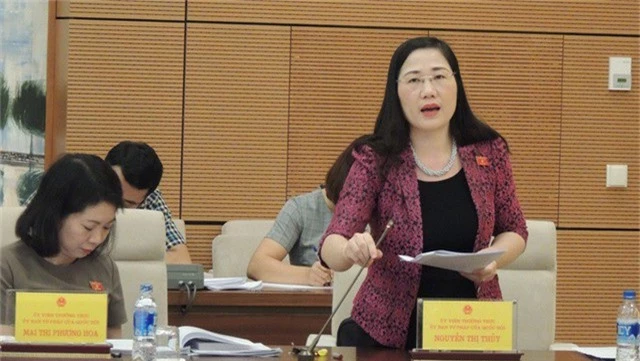 Đại biểu Quốc hội Nguyễn Thị Thuỷ - uỷ viên thường trực UB Tư pháp