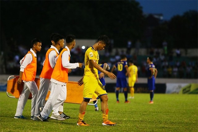 Hậu ASIAD 2018, 2 tuyển thủ Olympic Việt Nam "gặp hạn"