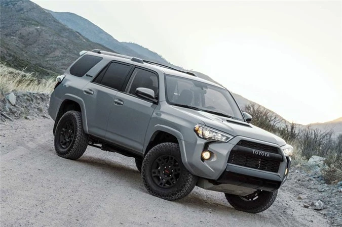 9. Toyota 4Runner 2019 (giá khởi điểm: 34.910 USD).