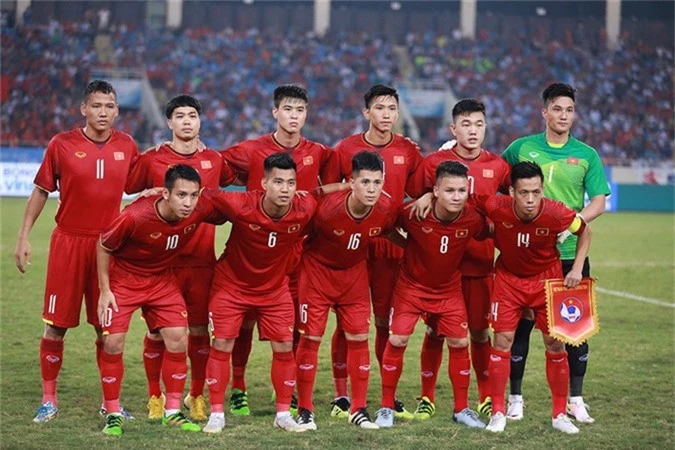Bình Dương dọa bỏ giải, VFF phải xuống nước vì sao U23 Việt Nam - Ảnh 1.