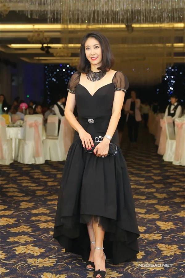 Hoa hậu Đỗ Mỹ Linh diện váy mỏng tang dự sự kiện - 5