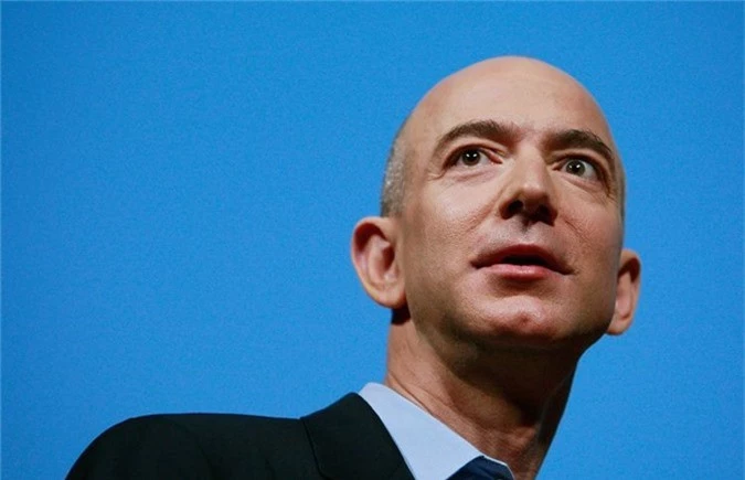 Tỷ phú Jeff Bezos: Từ gã bán sách tới ngôi vị người giàu nhất hành tinh