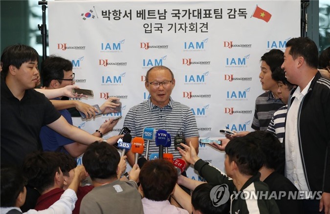 Bất ngờ những khoản tiền ngoài lương của HLV Park Hang Seo