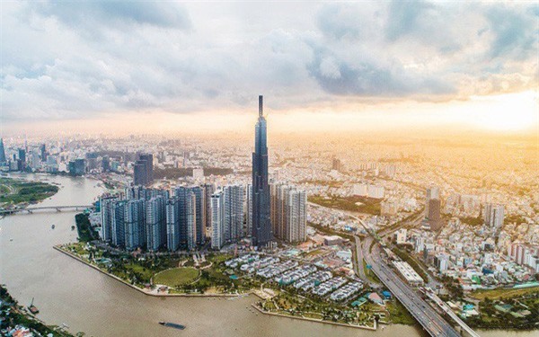 Forbes đưa Vingroup vào Top 50 công ty tốt nhất Châu Á