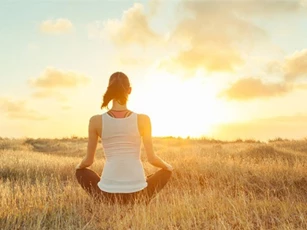 Cơ chế giúp não bộ giảm stress của thiền định
