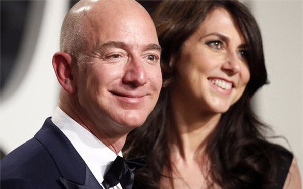 Hành trình tình yêu đáng ngưỡng mộ suốt 2 thập kỷ của tỷ phú Jeff Bezos