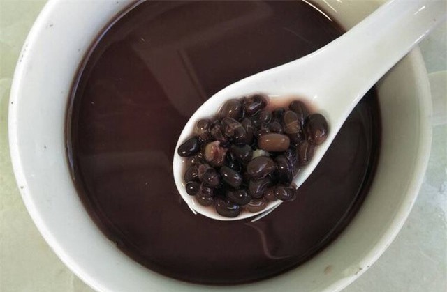 Uống nước đậu đen hàng ngày có tốt cho sức khỏe?