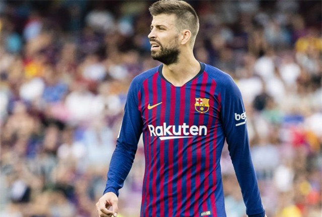 Vô kỷ luật, Pique bị lãnh đạo Barca chấn chỉnh