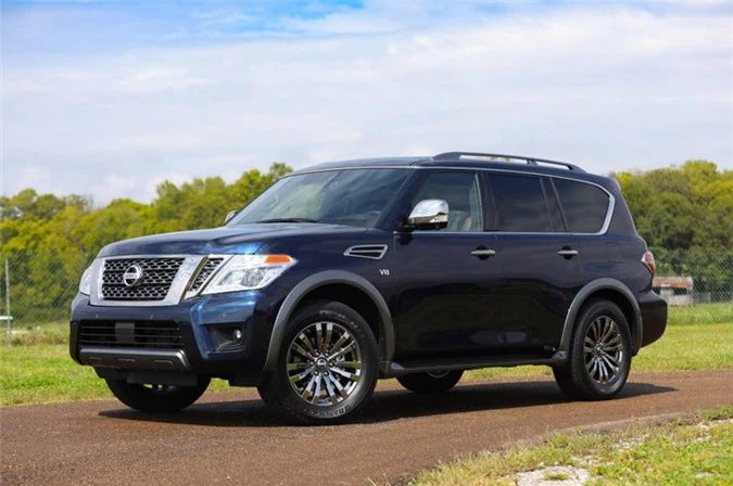 =4. Nissan Armada 2018 (sức kéo tối đa: 3.855 kg).